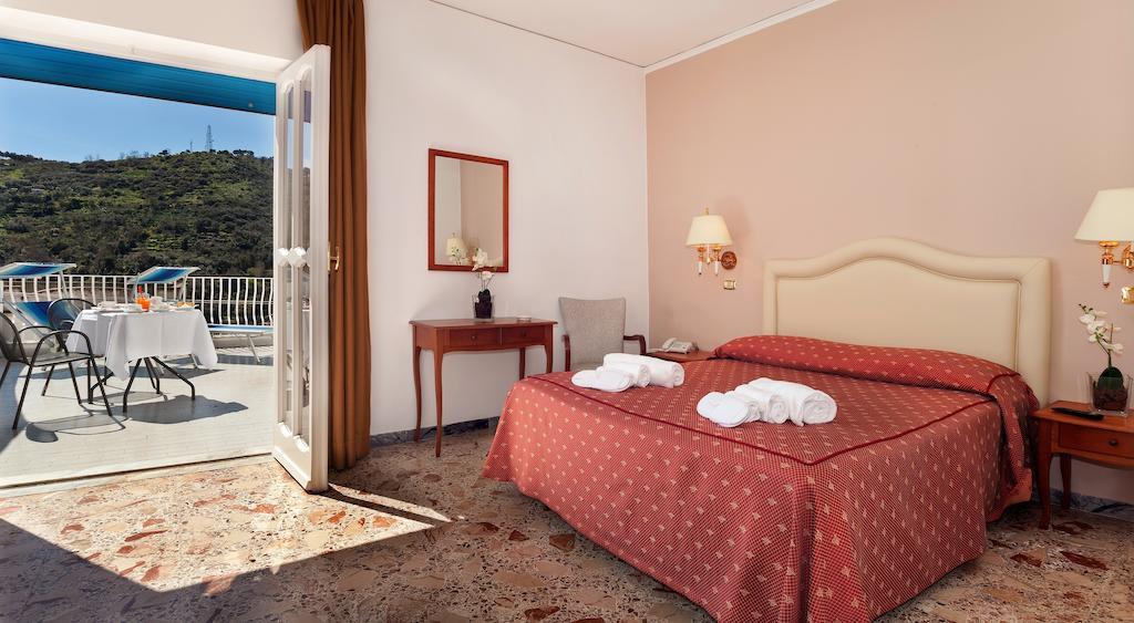Hotel Caruso Маса Лубрензе Екстериор снимка