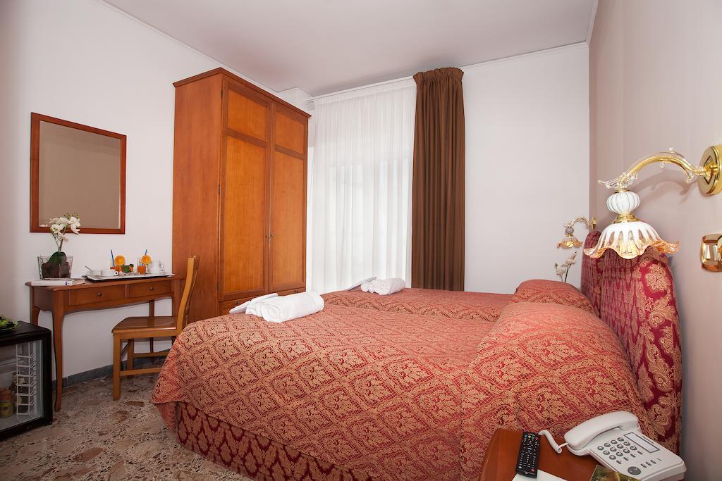 Hotel Caruso Маса Лубрензе Екстериор снимка