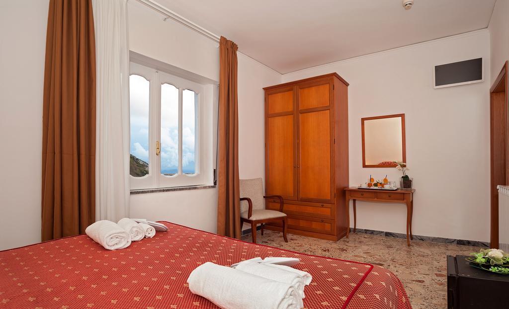 Hotel Caruso Маса Лубрензе Екстериор снимка