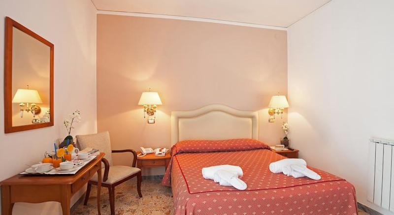 Hotel Caruso Маса Лубрензе Екстериор снимка