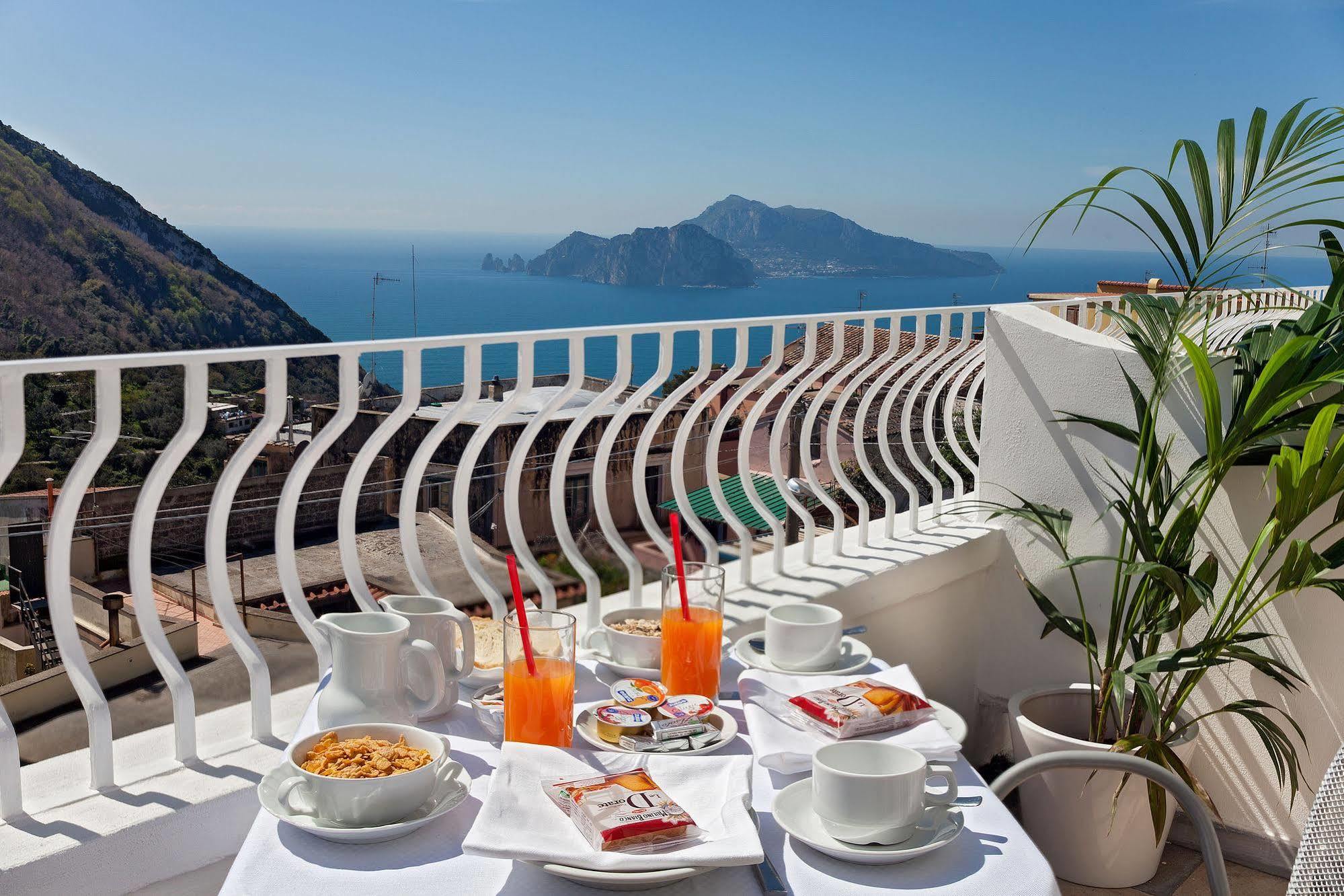 Hotel Caruso Маса Лубрензе Екстериор снимка